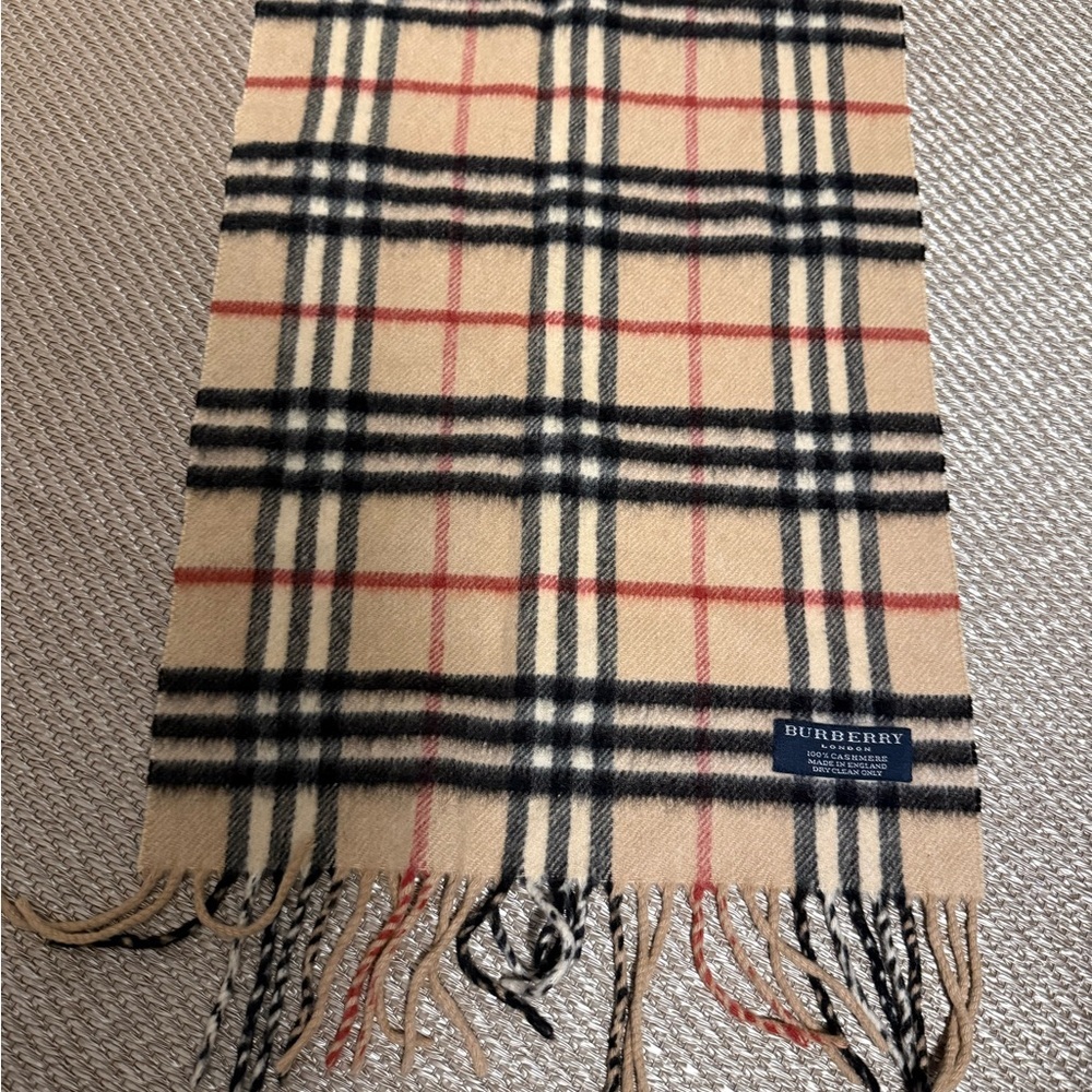 Burberry Narrow Check Cashmere Scarf - Picture 3 of 5